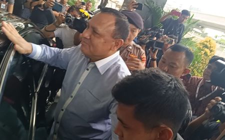 Usai Diperiksa Dewas KPK Terkait Dugaan Pertemuan dengan SYL, Firli Bungkam