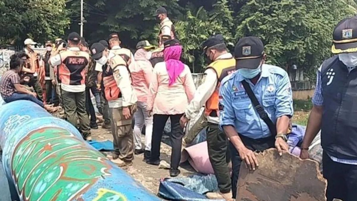 DKI Jakarta Provincial Government Nets More Than 500 Homeless People During Ramadan 2024