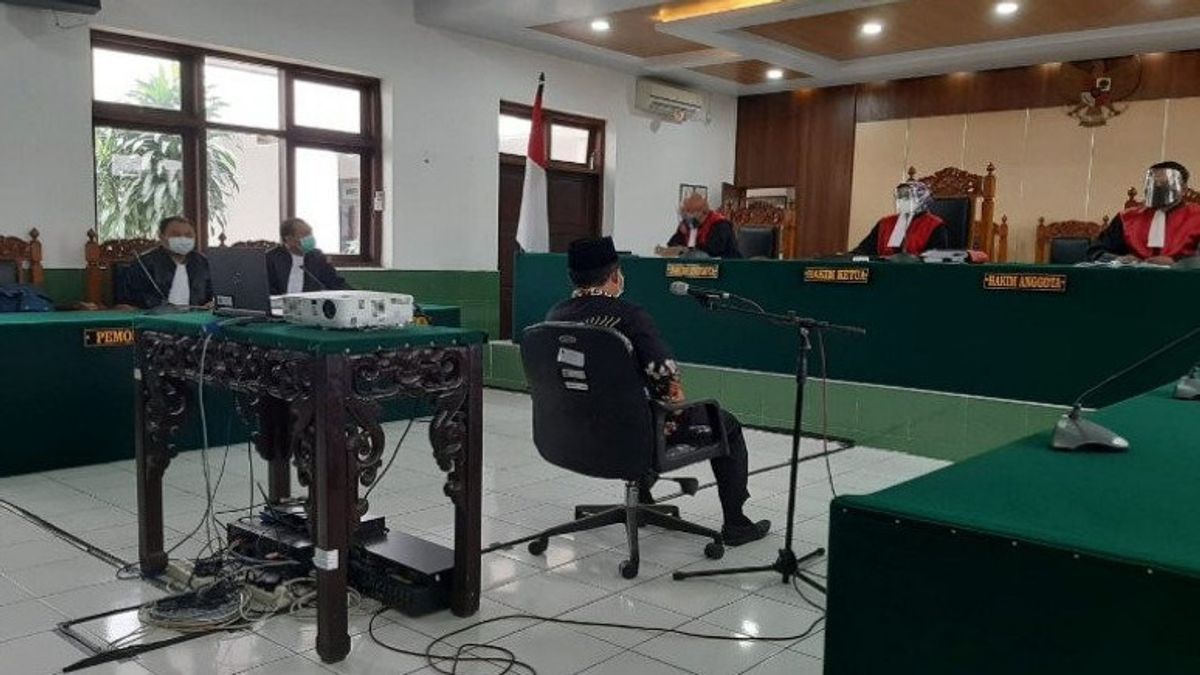 Vice-président Du Parlement De La Ville De Tegal Wasmad Qui A Tenu Dangdutan Pendant La Pandémie Condamné à 6 Mois De Prison