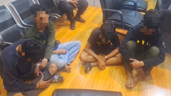 ألقت الشرطة القبض على 5 مراهقين من هنداك توران في سينين جاكبوس