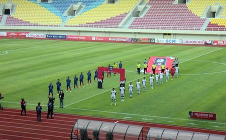 Gibran Mendampingi Zainudin Amali Buka Turnamen Piala Menpora 2021 di Stadion Manahan Solo