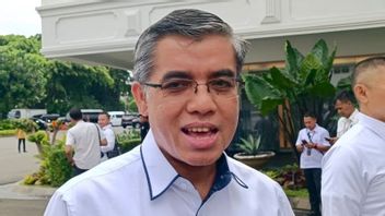 Menaker Soal Tren #KaburAjaDulu: Kalau Ingin Meningkatkan Skill dan Kembali ke Indonesia tak Masalah