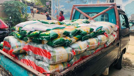 عنوان أنشطة المسؤولية الاجتماعية للشركات ، Ashtara Skyfront City Tebar 1.5 طن من الأرز ل 300 أسرة