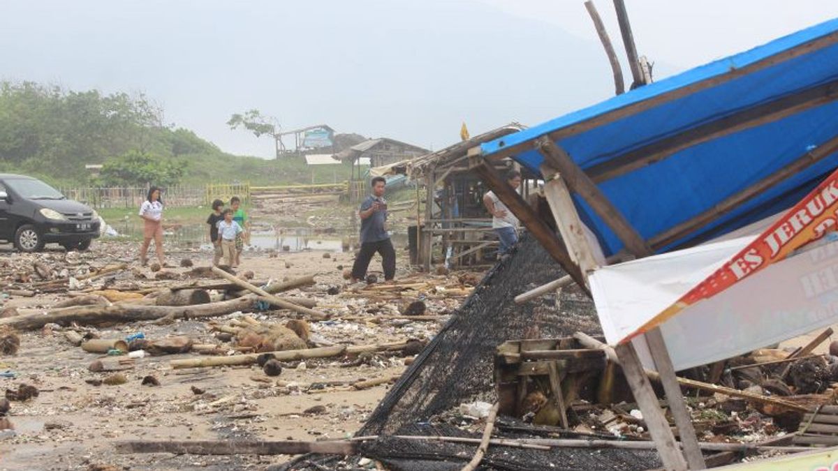 South Lampung BPBD Urges Residents To Beware Of Coastal Abrasion Phenomenon