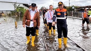 Menhub Tinjau Jalur KA Terdampak Banjir di Pekalongan, 85 Persen Perjalanan Kembali Normal