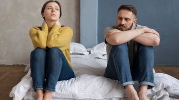 Le mécontentement d’une relation romantique, ce qui caractérise 8 choses