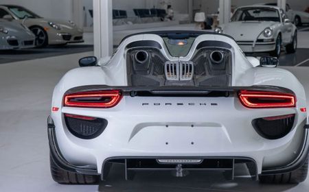 Porsche 918 'Weissach' Spyder 2015 akan Dilelang, Aduh Harganya