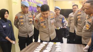 Puluhan Personel Polres Kepulauan Seribu Dites Urine Mendadak