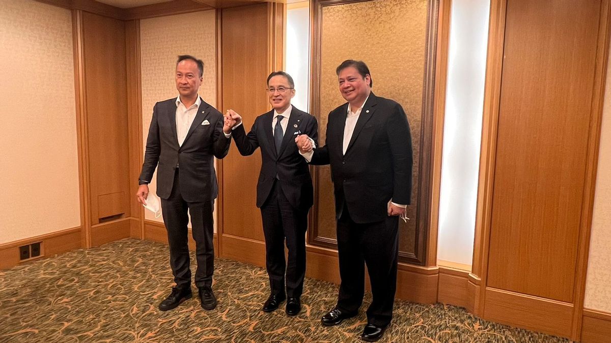 دويتو مع وزير الصناعة أغوس غوميوانغ إلى اليابان ، الوزير المنسق إيرلانغا يقدم الاستثمار لأصحاب المشاريع المحليين
