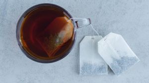 Billions Of Microplastics In Plastic Wrapping Tea Bags, These Types Are Safer For Health