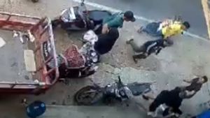 Kakak Beradik Pengendara Motor Dikeroyok Pemuda Mabuk di Cakung