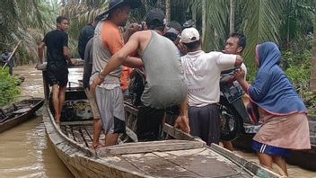 مئات سكان شرق آتشيه الداخليين النازحين بسبب الفيضانات