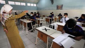 Pesan untuk Siswa di Surabaya yang Mulai Masuk Sekolah: Jangan Sampai karena Rindu Sekolah dan Teman Abai Prokes