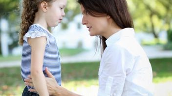 Comment les parents réagissent aux critiques d’enfants de manière sage et positive