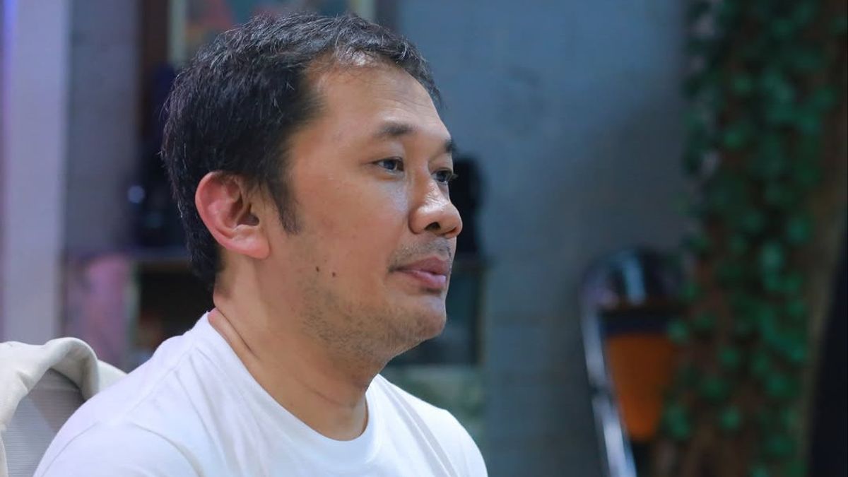 哈农·布拉曼蒂奥(Hanung Bramantyo) 观看赤白一对一:这部电影还没有完成,被迫播出