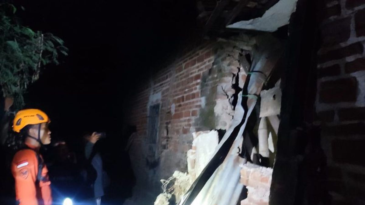 1 Resident Died and 2 Minor Injured Due to the Yogyakarta Bantul Earthquake
