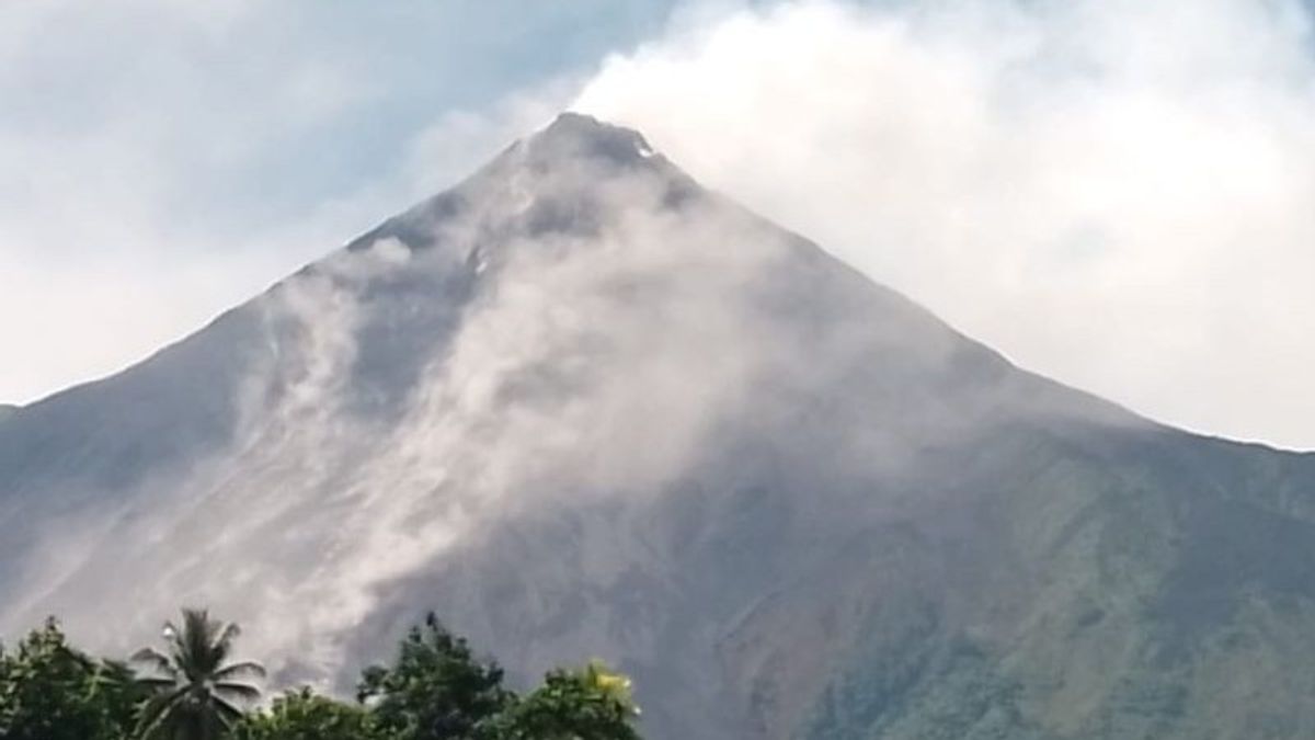 Pos PGA: Aktivitas Gempa Guguran Karangetang Masih Tinggi