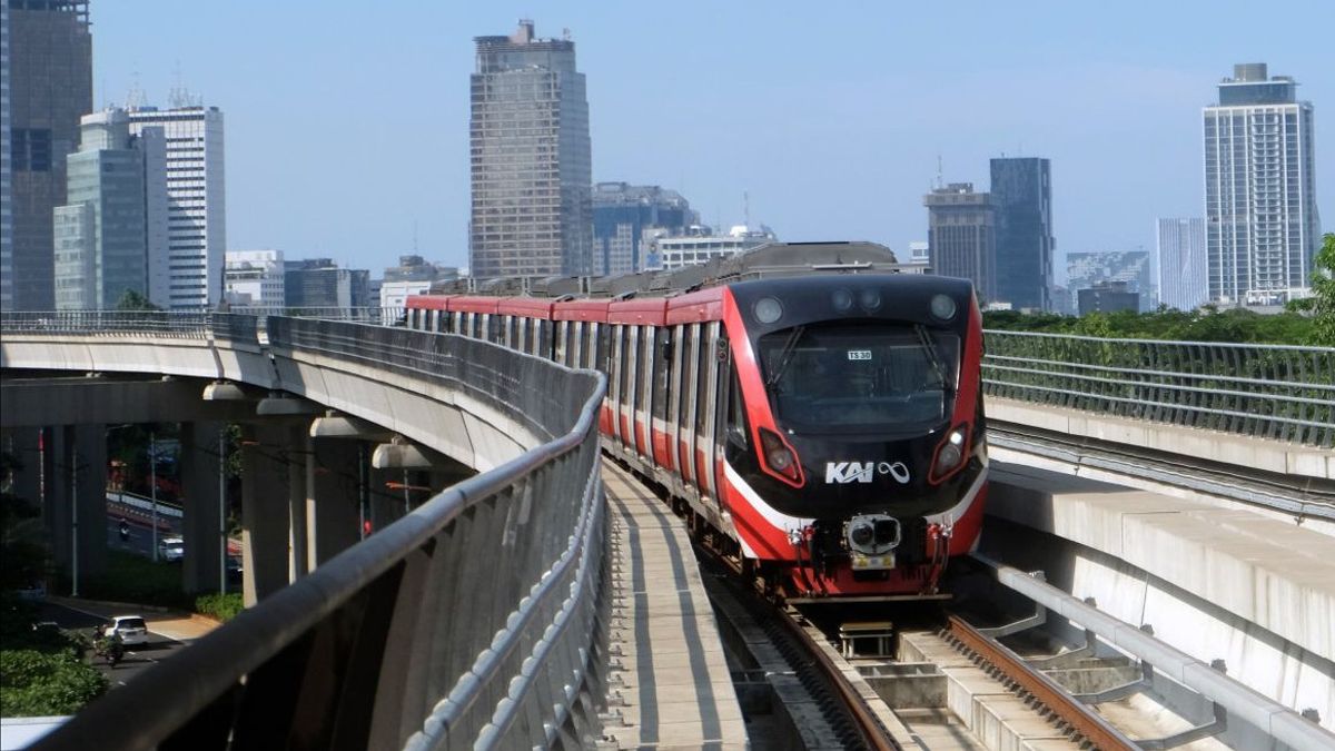 Petugas Tambahan Disiagakan di Stasiun, Layanan LRT Jabodebek Beroperasi Normal