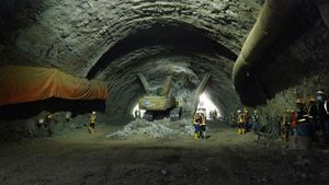 Resmi Selesaikan Seluruh Terowongan, Proyek Kereta Cepat Jakarta-Bandung Masuk Konstruksi <i>Elevated Track</i> dan <i>Subgrade</i>