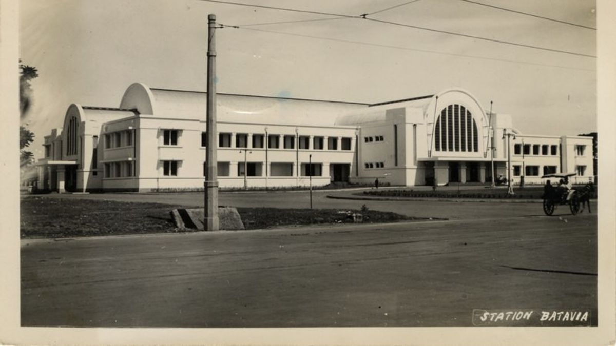 Stasiun Kereta Api Beos Resmi Beroperasi Kembali dalam Sejarah Hari Ini, 8 Oktober 1929