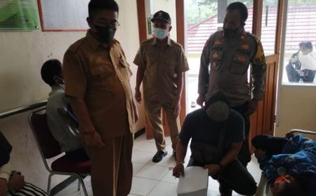 42 Warga Sukabumi Keracunan Usai Makan Daging Ayam dan Mie Telor, Dilarikan ke Puskesmas