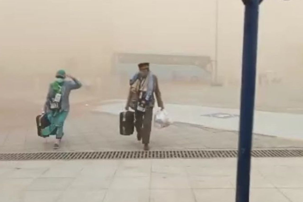 Sandstorm Hits Indonesian Hajj Pilgrims In Medina, How's The Current Condition?
