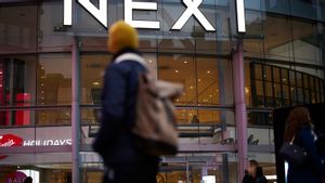 イギリスの起業家としての仕事はますます引きずり、若者は職を求めて争います