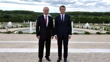 飞往莫斯科，法国总统埃马纽埃尔·马克龙接受高风险外交使命
