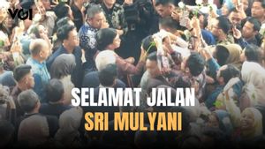 Ribuan ASN Kementerian Keuangan Iringi Kepergian Sri Mulyani dengan Mawar Putih 