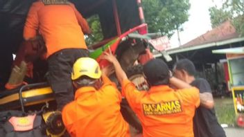 مقتل 3 مسافرين عبروا النهر في وجهة رياو إلى سومطرة الغربية جرهم التيار