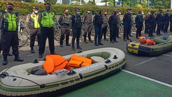 災害警報、西ジャカルタ警察は洪水避難ツールのためにサルプラをチェック