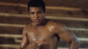 Pengakuan Muhammad Ali yang Takkan Mampu Menahan Pukulan Mike Tyson: Saya Ahli 'Menari', Tidak Sekuat Itu