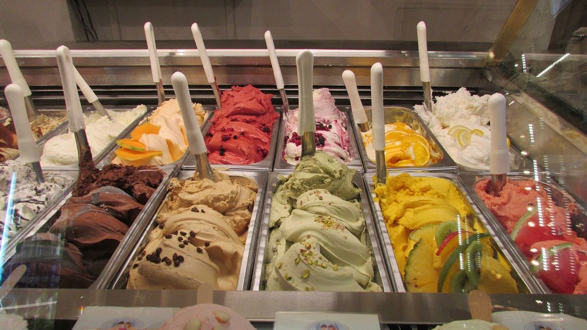 The City Of Milan Will Ban Sales Of Gelato And Pizza After Midnight