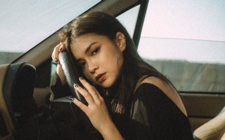 Jasmine Nadya Rilis Sorry I Phone You, Sebuah Nada Penyesalan tentang Masa Lalu