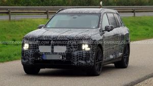 SUV Listrik Terbesar BMW Mulai Uji Coba di Jerman