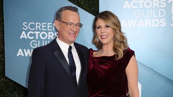 Perasaan Menggelitik Tom Hanks dengan Mesin Ketik Jadul Corona