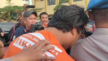 令人不安!ASN Guru涉嫌猥8名小学生被带到Mapolresta Bogor Kota
