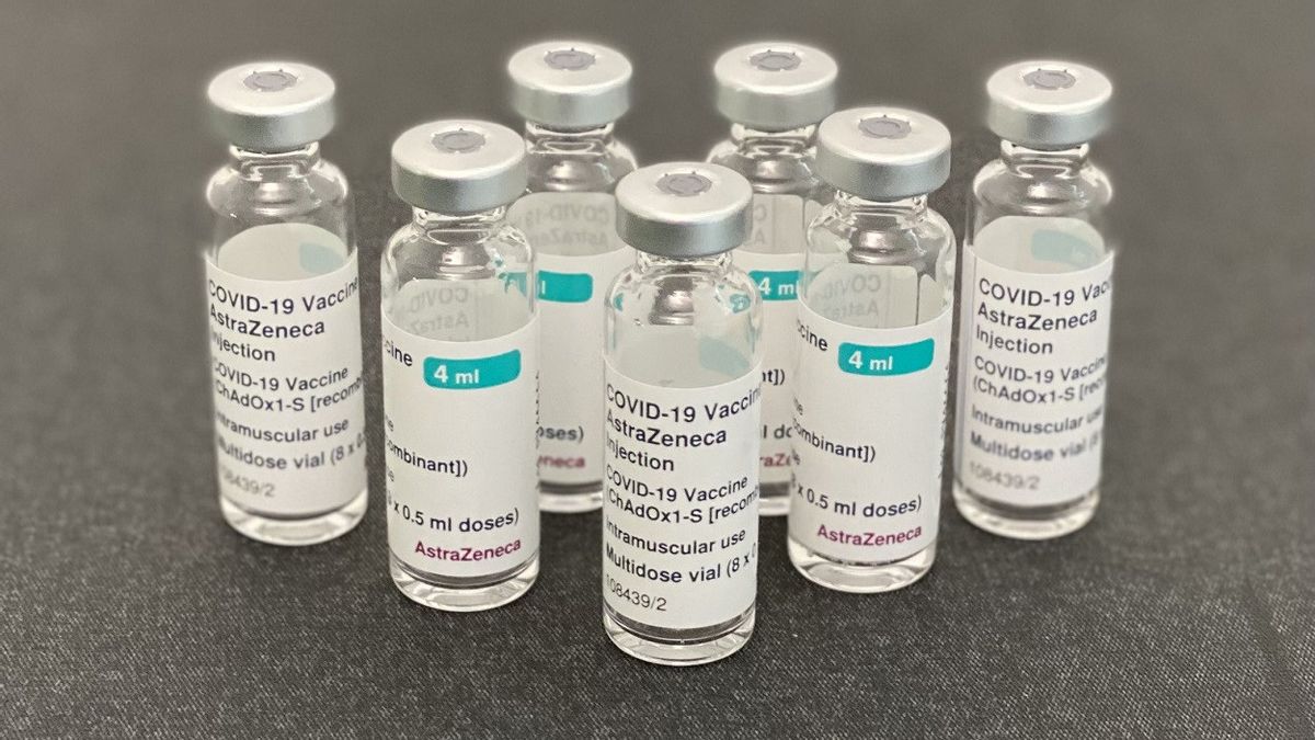 アストラゼネカは、予備的なデータは、OMICROn変異体に対して役立つCOVID-19ワクチンの第3用量を示していると言います