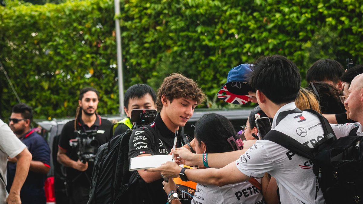 Paddock F1 Bukan Barang Baru buat Rookie Marcedes Kimi Antonelli