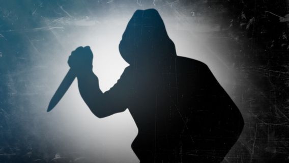 जेटीनेगारा में पीपीएसयू को एक कॉलोनियों के कार्यालय में एक आगंतुक को चोट पहुंचाने के लिए चोट लगी थी, जो एक सैंडल नहीं उतार सका था