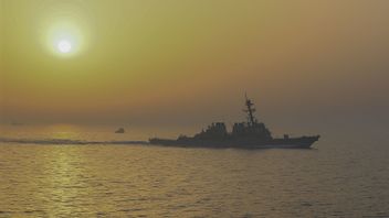 14 Ships Change Course to Avoid US Blockade