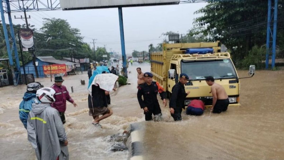 南加里曼丹的洪水，BMKG称班贾尔马辛和班贾尔巴鲁发生极端降雨