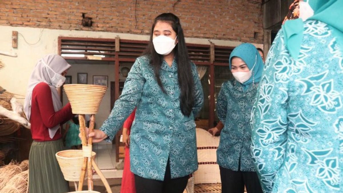 Helping Bobby Nasution, Kahiyang Ayu Reminds PKK Team To Move MSMEs Medan