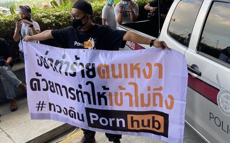 Demo Warga Thailand Tolak Pemblokiran Pornhub, Konon Ada Skandal Seks Keluarga Kerajaan di Dalamnya