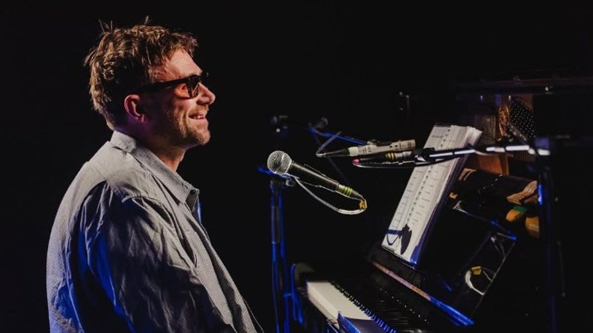Damon Albarn: Oasis Membuat Britpop Terasa Seperti Hal Terbesar di Bumi