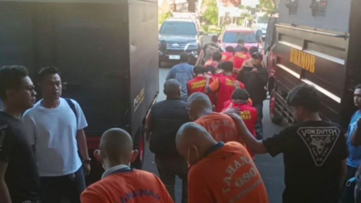 Police Name 42 Suspects Of Riots And Prisons In Surabaya