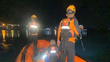 在巴雷朗桥3号坠落，SAR疏散青年尸体