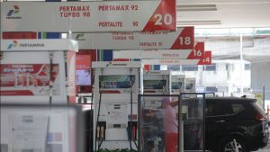 Kabar Gembira! Harga Pertamax Cs Turun jadi Rp12.200 per Liter