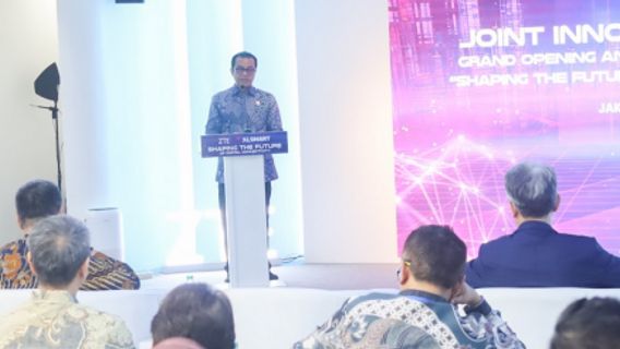 وزير الاتصالات والمعلومات نزار يطالب بتحويل رقمي لإحداث تأثير حقيقي