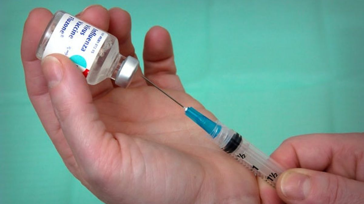 Hari Ini Kemenkes Kirim SMS ke Penerima Vaksin COVID-19